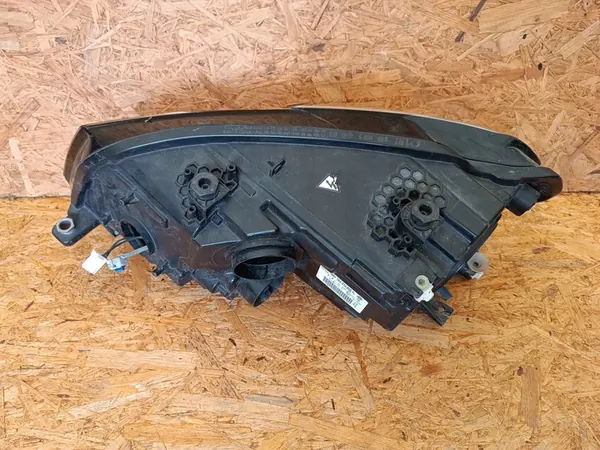 Oikea Ajovalo VW Caddy Bi-Xenon LED 2K1941032A image 8