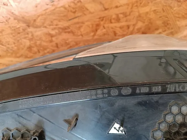 Oikea Ajovalo VW Caddy Bi-Xenon LED 2K1941032A image 9