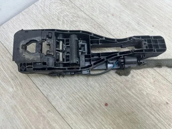 Porsche OE 95B839886C Rechter achterdeur handvatframe image 5