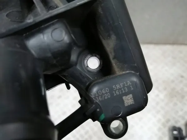 Renault Arkana RS-Line Termostaatti OEM 110605RF1A image 3