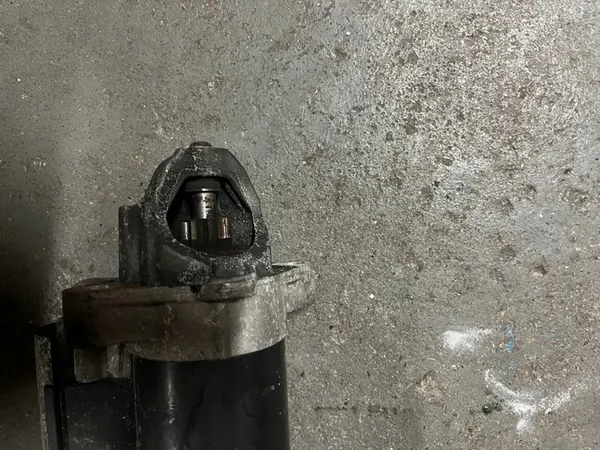 Arrancador Audi 2.4B image 3