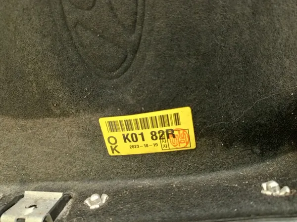 Hyundai Ioniq 6 oikea etulokasuoja OEM 86814-KL000 image 7