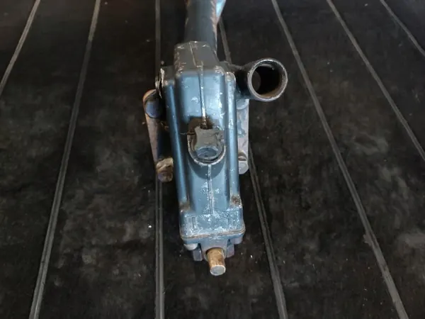 Bomba de elevación cabina MAN F2000 - Pieza OEM image 3