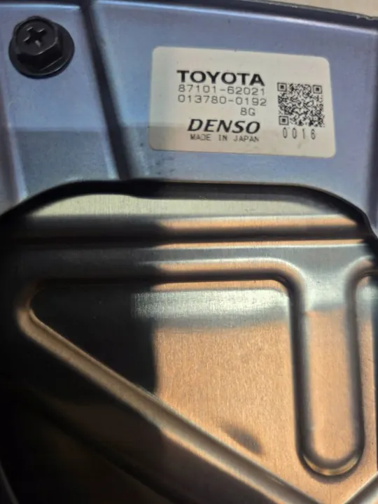 Pompe de circulation Webasto OEM 122R000482 pour Toyota Mirai image 3
