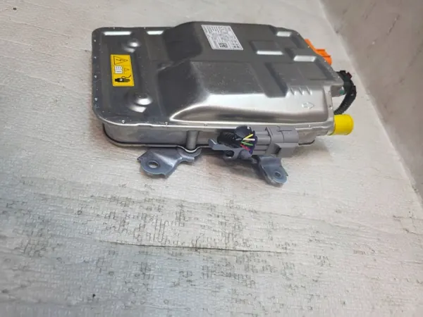 Pompe de circulation Webasto OEM 122R000482 pour Toyota Mirai image 9