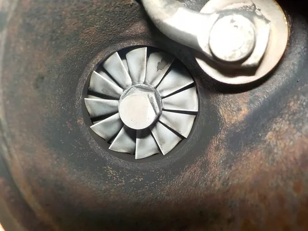 SAAB 9-3 VECTRA 1.9 CDTI TURBOCOMPRESOR 55215256 image 9