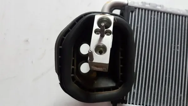 Núcleo do aquecedor Mercedes-Benz GLK OEM 2128300284 image 7