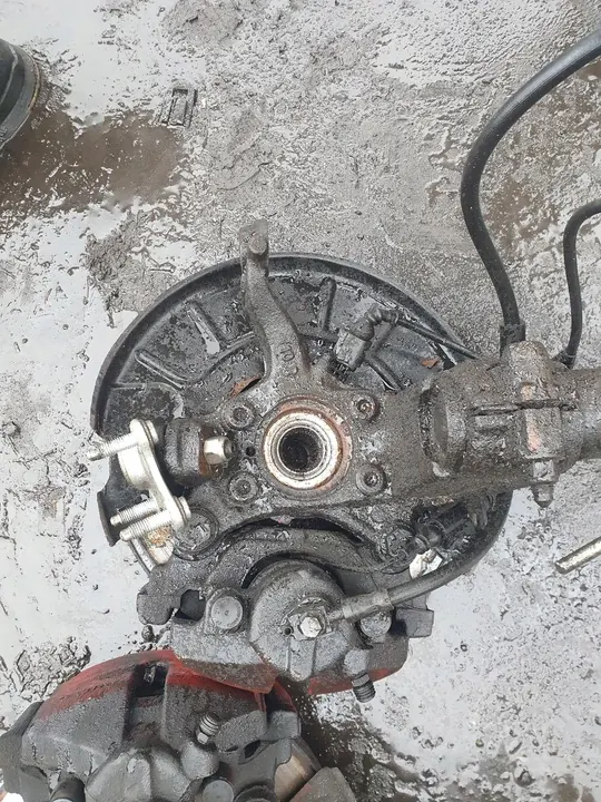 Radiador de óleo VW Volkswagen GOLF V 2006 1.4 tsi 03C117021J image 8