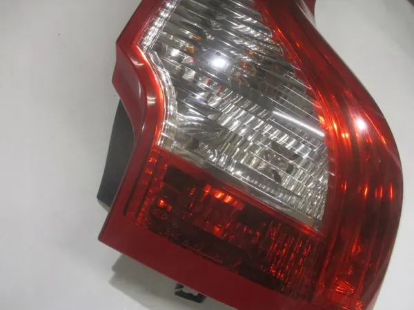 Volvo XC60 2011 Luz Trasera Derecha image 10