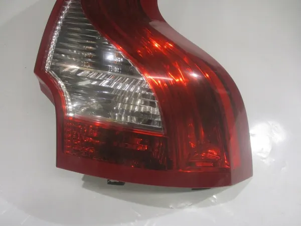 Volvo XC60 2011 Luz Trasera Derecha image 9