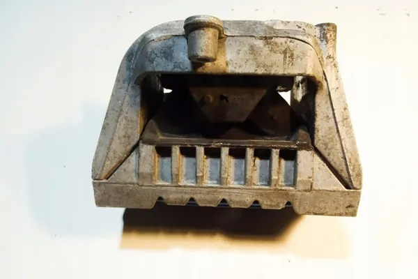 Supporto motore destro VW PASSAT VARIANT B7 1K0199262CR image 3