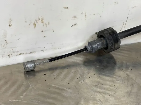 Câble de frein à main KIA Sorento IV 2023 image 3