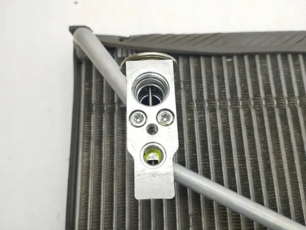 Lämmitysjäähdytin ilmastointi Peugeot 4007 2009 OEM CSA387B006A image 3