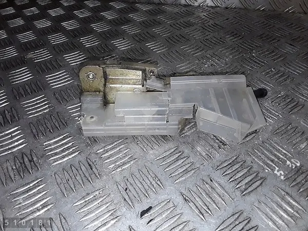 Framdörrslås VW Transporter T4 701837016E image 4