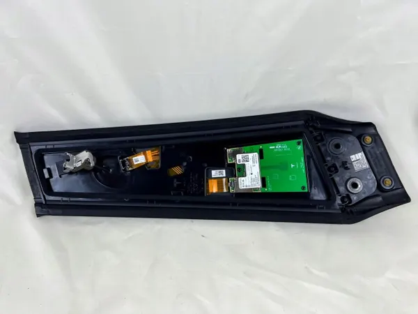 Câmera pilar direito Tesla Model 3 Lift 2023 OEM 1734282-00 image 4