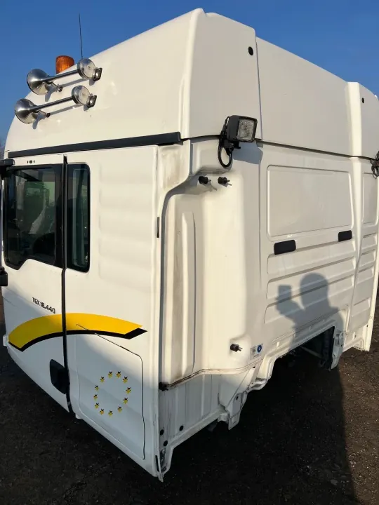 MAN TGX/TGA/TGS Cabine Bekleding Links/Rechts OEM 4766546457745375446443 image 3