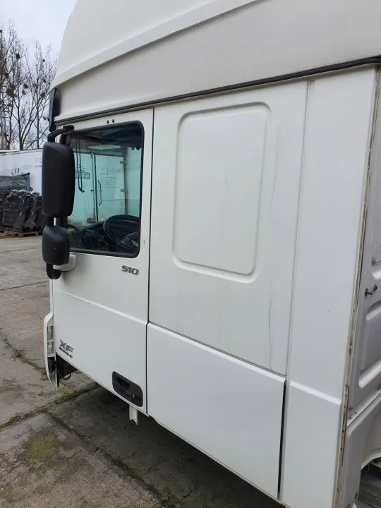 Cabina DAF XF 106 Euro 6 OEM 2015981U/3 - Usado image 3
