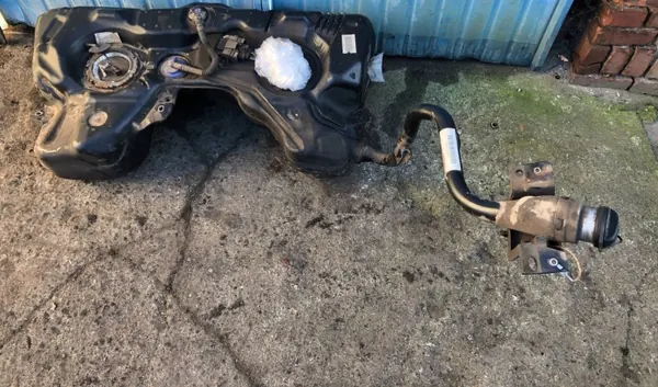 Polttoainesäiliö OEM 5N0201085K Audi Q3 8U 2.0TFSI:lle image 2