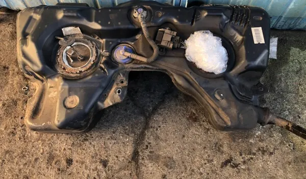 Polttoainesäiliö OEM 5N0201085K Audi Q3 8U 2.0TFSI:lle image 3