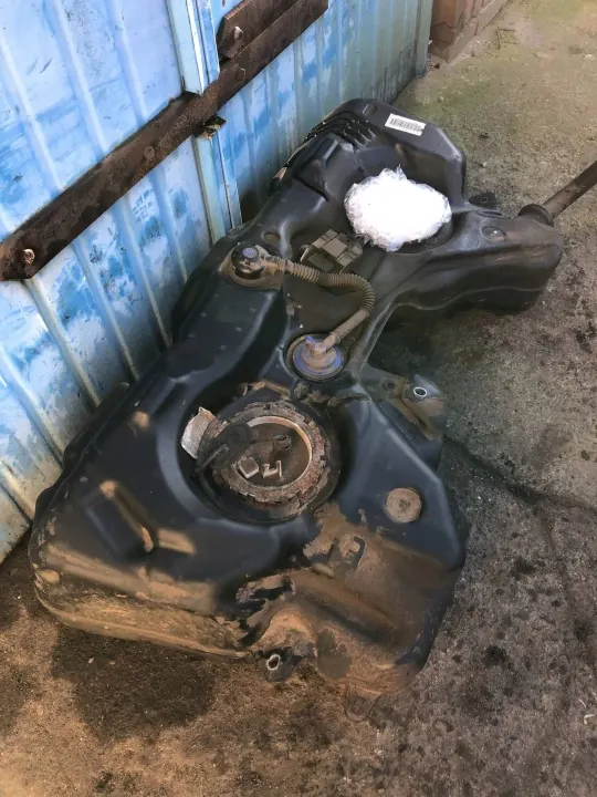 Polttoainesäiliö OEM 5N0201085K Audi Q3 8U 2.0TFSI:lle image 4