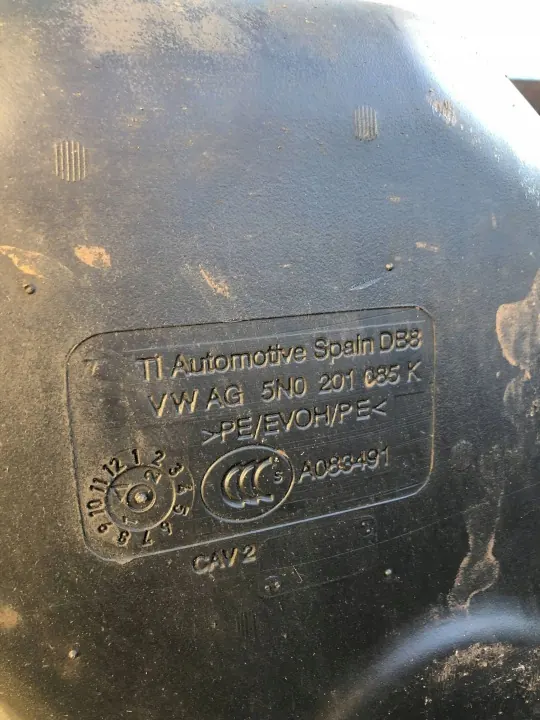 Polttoainesäiliö OEM 5N0201085K Audi Q3 8U 2.0TFSI:lle image 6