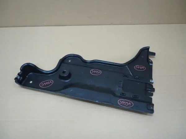 OEM 3Q0825102A Höger Undersidesskydd VW Passat B8 image 2