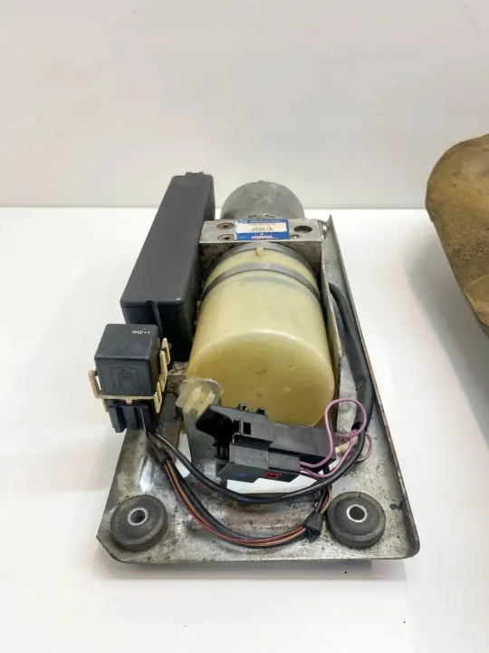 Mercedes-Benz Hydraulpump OEM A2308020039 Begagnad image 9