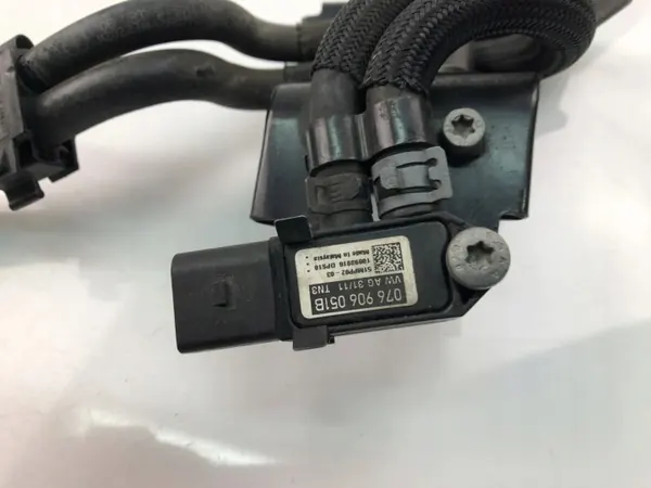 Ilmanpaineanturi OEM 17847251 VW Passat B7:lle image 3
