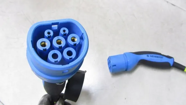 Câble de charge électrique Mercedes W205 OEM A0005832198 image 3