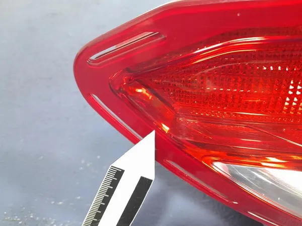 Mercedes C W204 Sedan Linker Achterlicht A2048201964 image 3