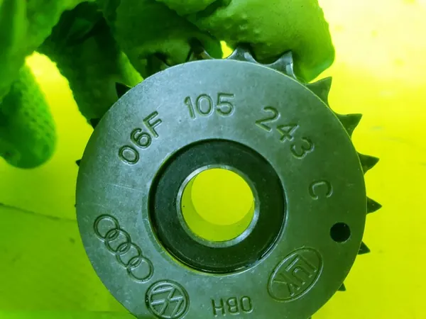 Olje Pump Gear Audi A4 B7 A3 8P A6 C6 2.0 TFSI image 6