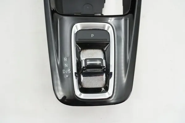 Painel de Câmbio Skoda Octavia MK4 5E4713203BK image 3