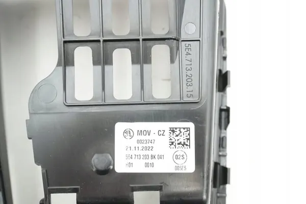 Painel de Câmbio Skoda Octavia MK4 5E4713203BK image 8