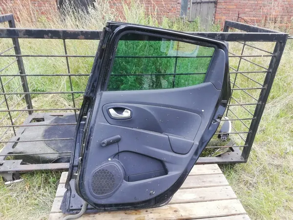RENAULT CLIO IV HB Höger Bakdörr OEM image 4