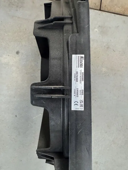 Ford Tuuletin 410mm OEM 68922370 image 2