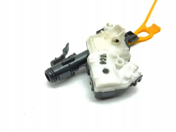 Fecho tampa combustível Lexus IS III OEM AMD174745 - Usado image 3