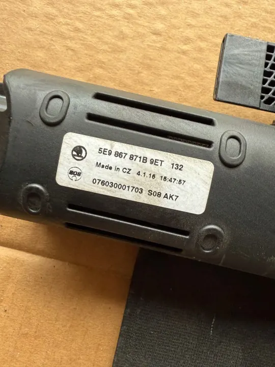OEM 5E9867871B Store Coffre Skoda Octavia III Break image 5