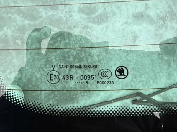 Vitre de hayon Skoda Fabia III Break OEM JOZEEK 6V9845049 image 5