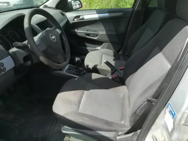 Pompe à huile OEM 37018201 pour Opel Astra 1.9L 2006 image 9