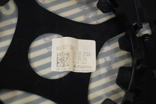 AUDI A5 A3 A4 Oikea Peilisisus 8K0857536J image 2