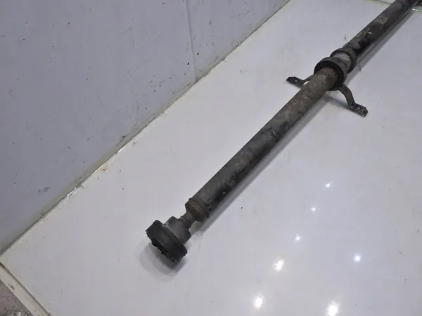 Drivaxel Audi A4 B7 2.0 TFSI Quattro OEM 8E0521101P image 5