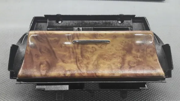 Cinzeiro Jaguar S-Type OEM 31122-0100 - Usado image 2