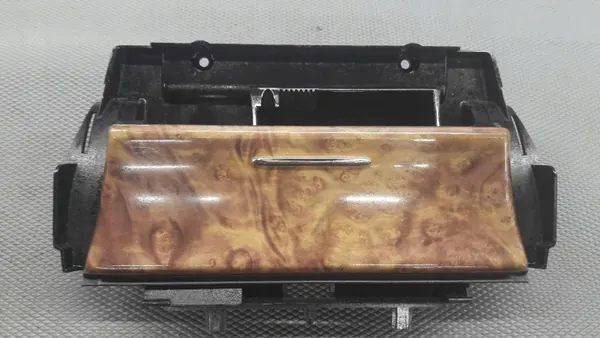 Cinzeiro Jaguar S-Type OEM 31122-0100 - Usado image 3