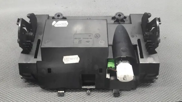 Cinzeiro Jaguar S-Type OEM 31122-0100 - Usado image 6
