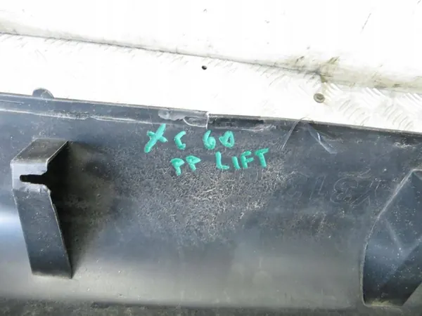 VOLVO XC60 Moldura Lateral Direita 452-13 image 8