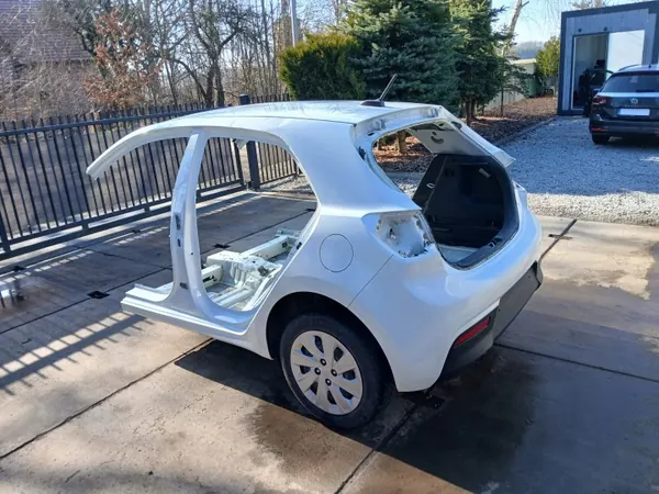 Dakpilaar + zonnedak KIA RIO 4 IV OEM 2017-2023 image 4