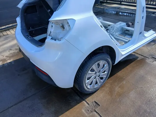 Dakpilaar + zonnedak KIA RIO 4 IV OEM 2017-2023 image 5