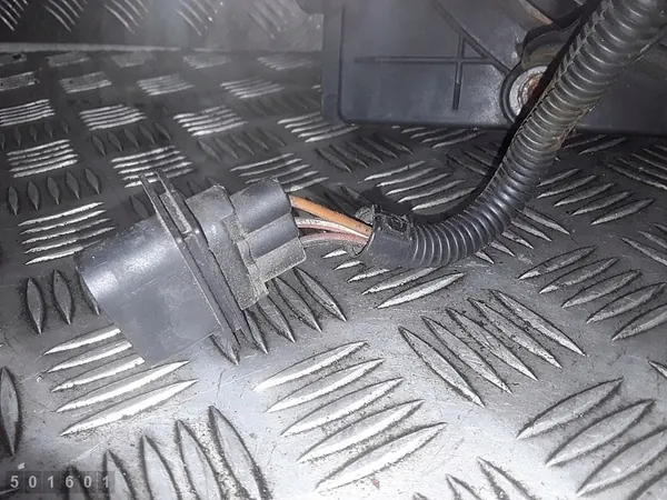 Kylarrubrik Seat Cordoba 2004 med kåpa OEM 6q0121207l image 3