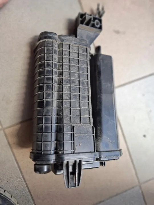 Filtro de carbón OEM 3Q0201801C para VW Passat B8 Arteon image 2