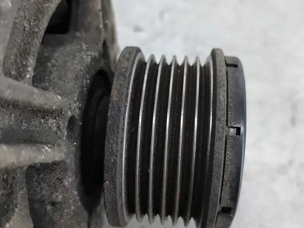 Vaihtovirtageneraattori Renault Megane II 1.5 DCI OEM 8200390676 image 3